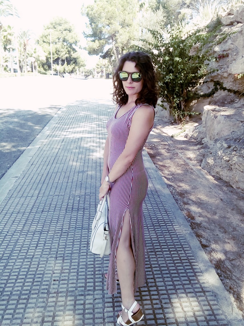 Maxi vestido con oberturas laterales _estampado rayas_ look_outfit_verano_mivestidoazul (3)
