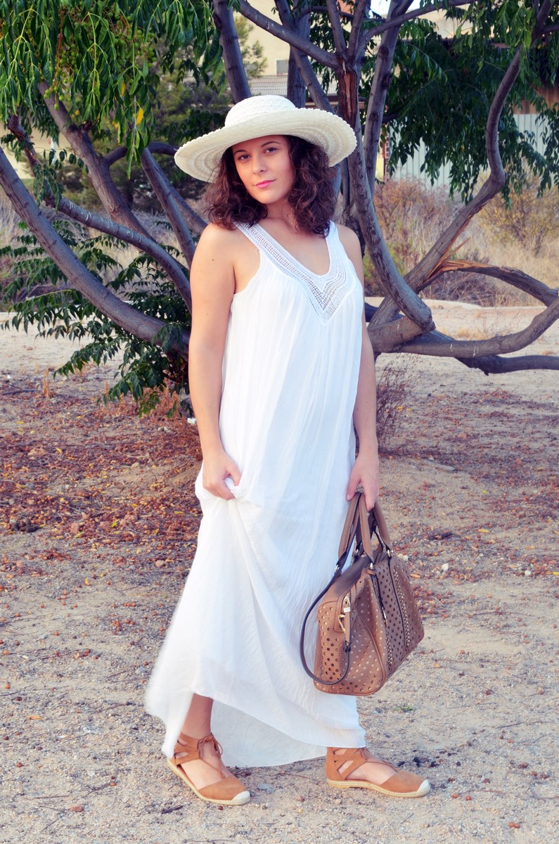 Vestido largo blanco de seda_streetstyle_bloggerscastellon_fashionblogger_mivestidoazul (8)