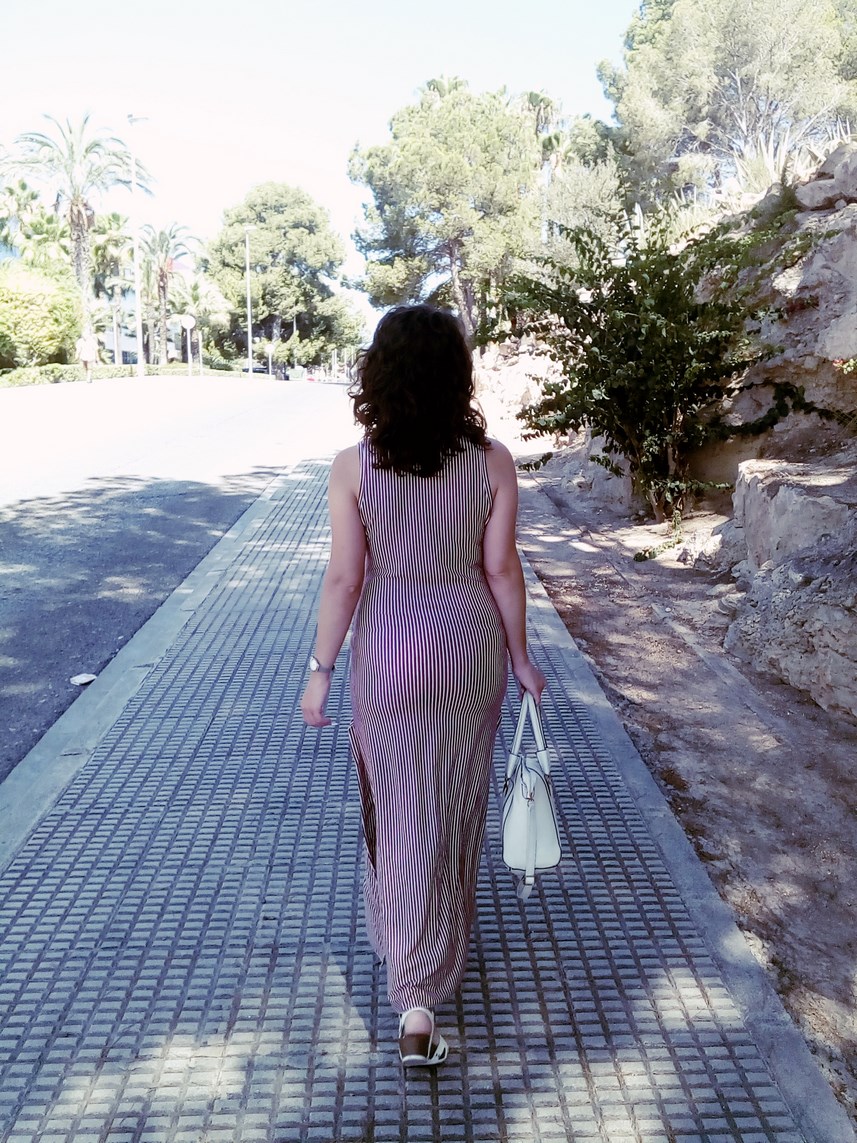 Maxi vestido con oberturas laterales _estampado rayas_ look_outfit_verano_mivestidoazul (23)