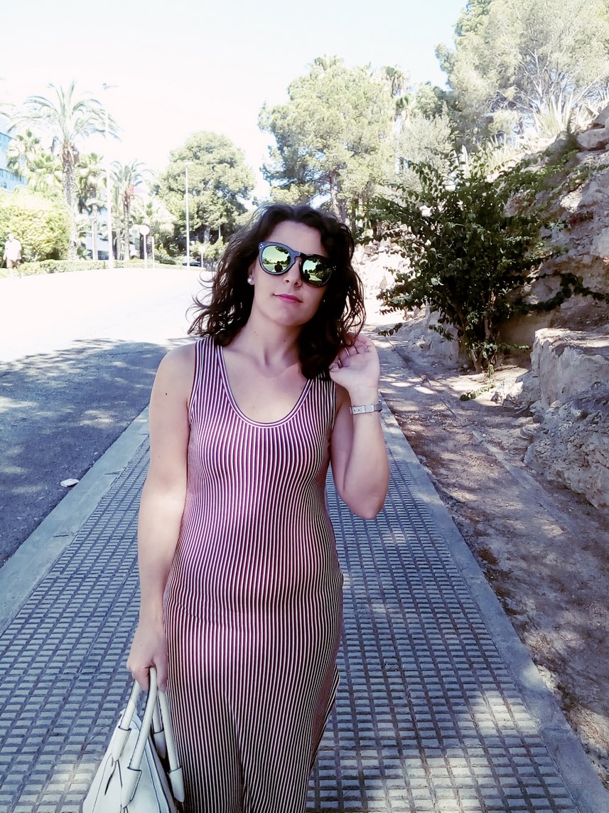 Maxi vestido con oberturas laterales _estampado rayas_ look_outfit_verano_mivestidoazul (35)