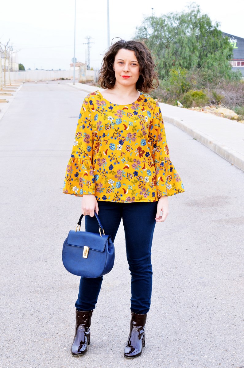 Blusa mostaza con flores | Mi Vestido Azul Blog
