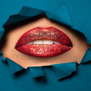estas navidades apuesta por regalar belleza tratamientos de medicina estética relleno de labios con ácido hialurónico 0